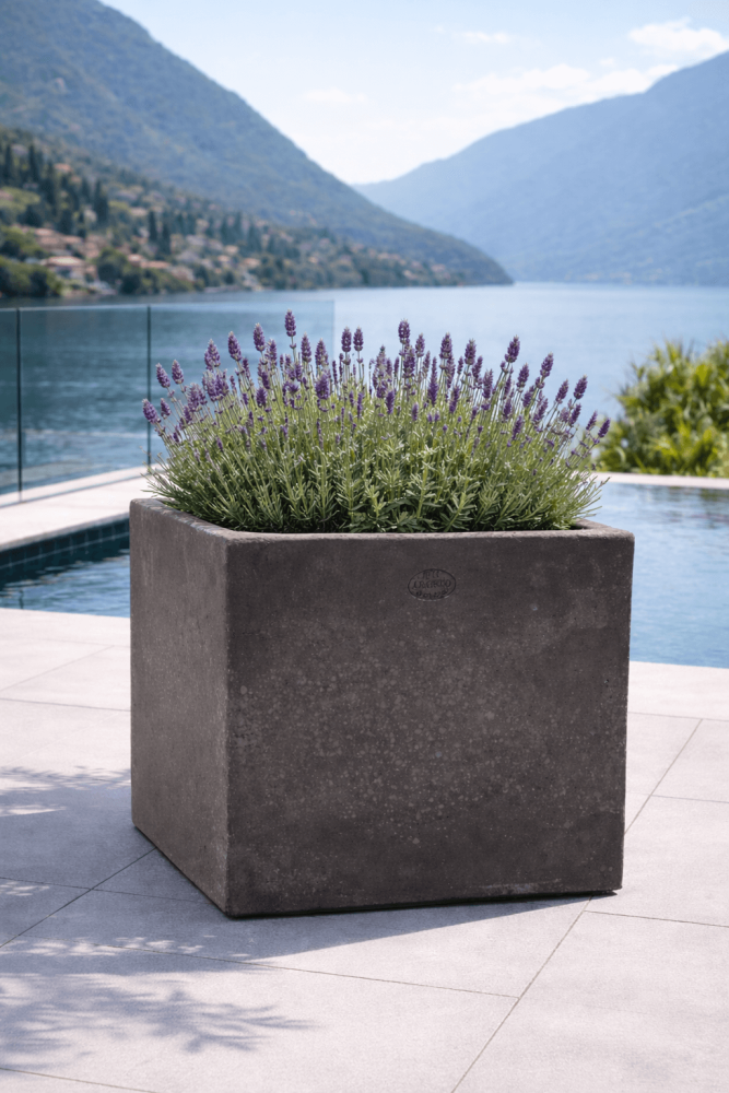 Bac à plantes classique en terre cuite d’Impruneta – design sobre et qualité artisanale italienne